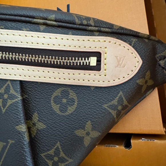 High Rise - Picture 4 of 12